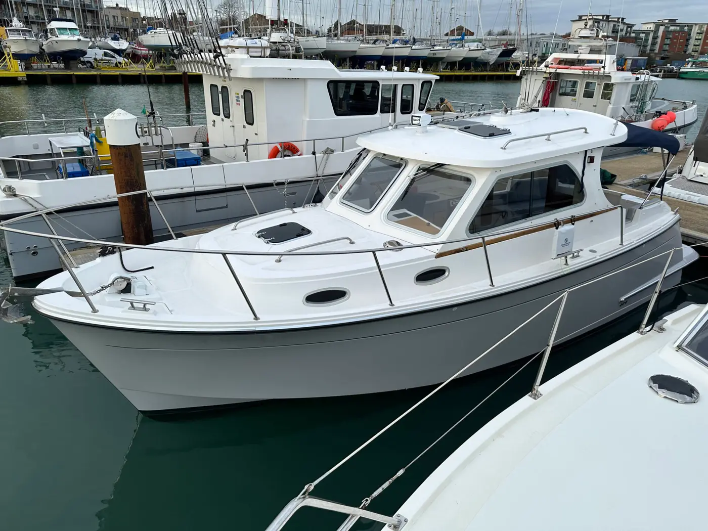 Jersey 30 Gentlemen's Motorboat
