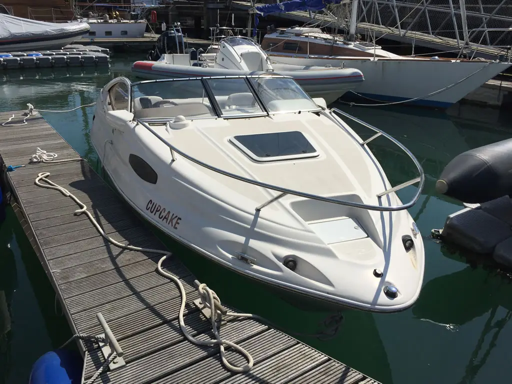 Sending Us Pictures - Picture of a Motorboat
